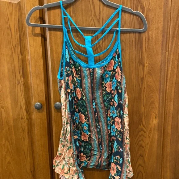 Kori boho tank size small - Picture 3 of 4